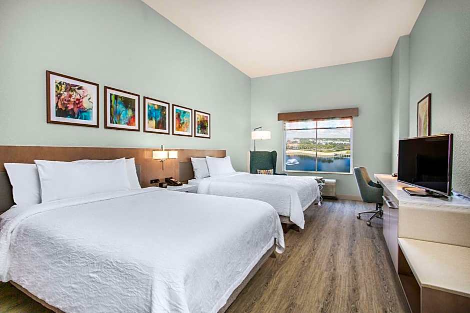 Photo 1 of 5 of 2 Queen Beds, Lake View