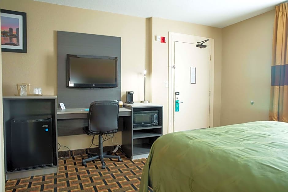 Quality Inn Raynham - Taunton