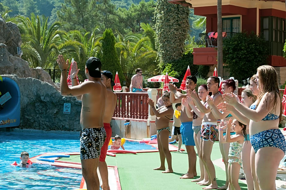 Grand Aquarium Apart