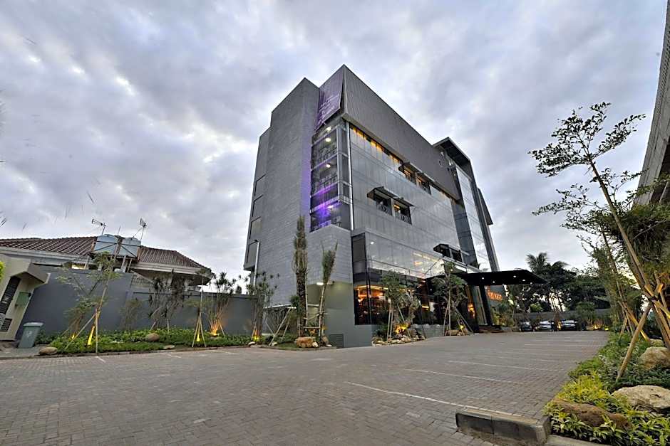 Amaroossa Cosmo Jakarta