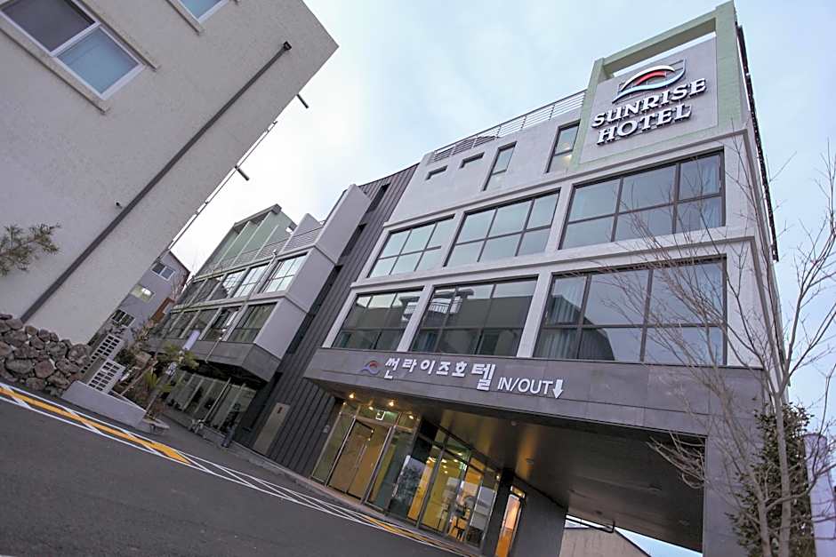 Sunrise Hotel Seopjikoji
