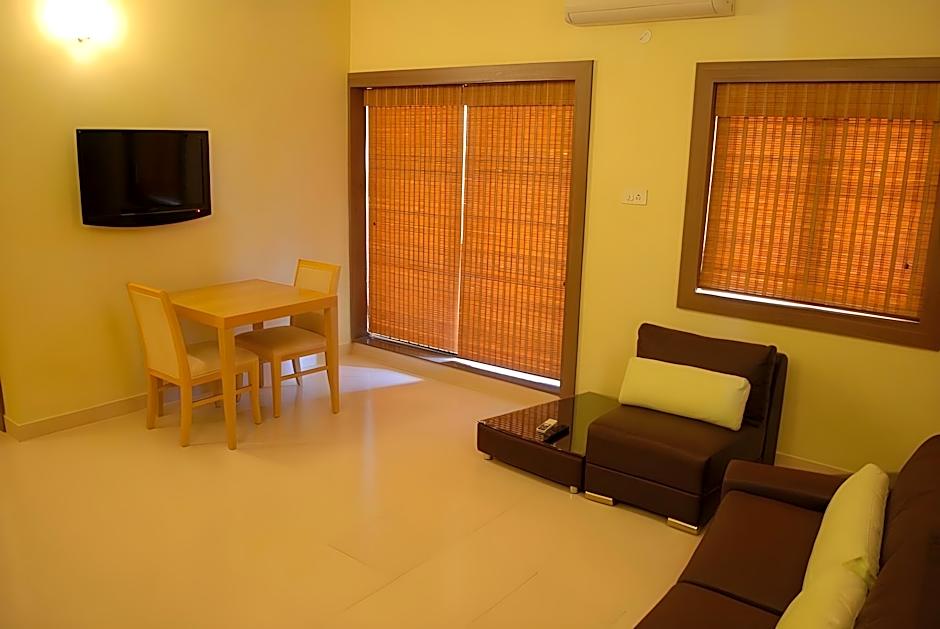Sandalwood Hotel & Suites