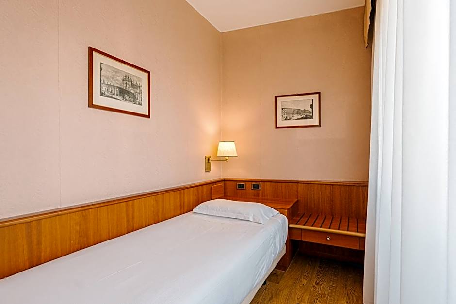 Crystal Hotel Varese