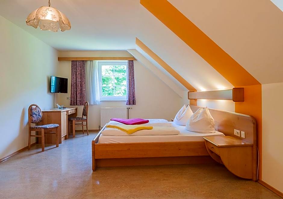 STIERSCHNEIDER'S Weinhotel Wachau & Wiazhaus