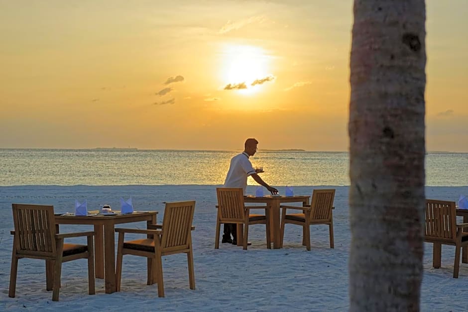 Brennia Kottefaru Maldives