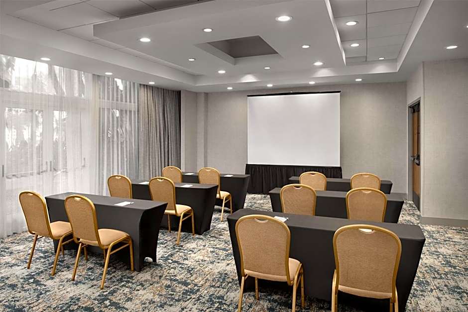 DoubleTree by Hilton LAX - El Segundo