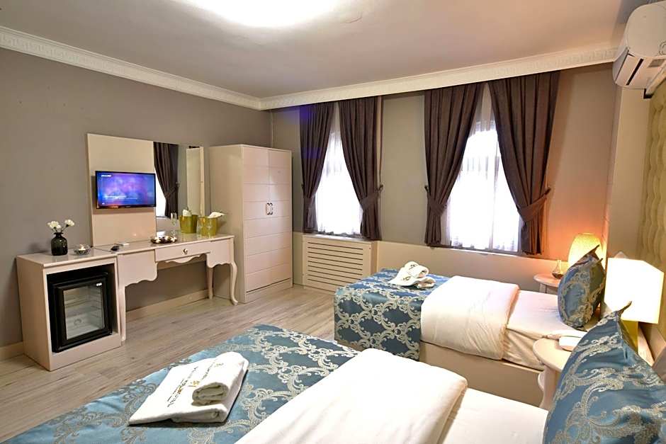 Pelican House Hotel