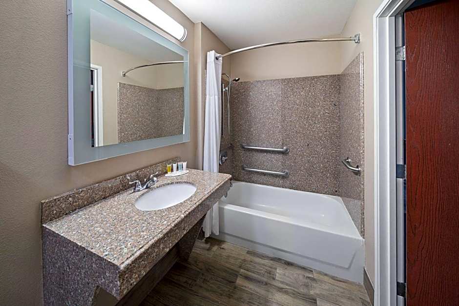 Super 8 by Wyndham Lubbock West 