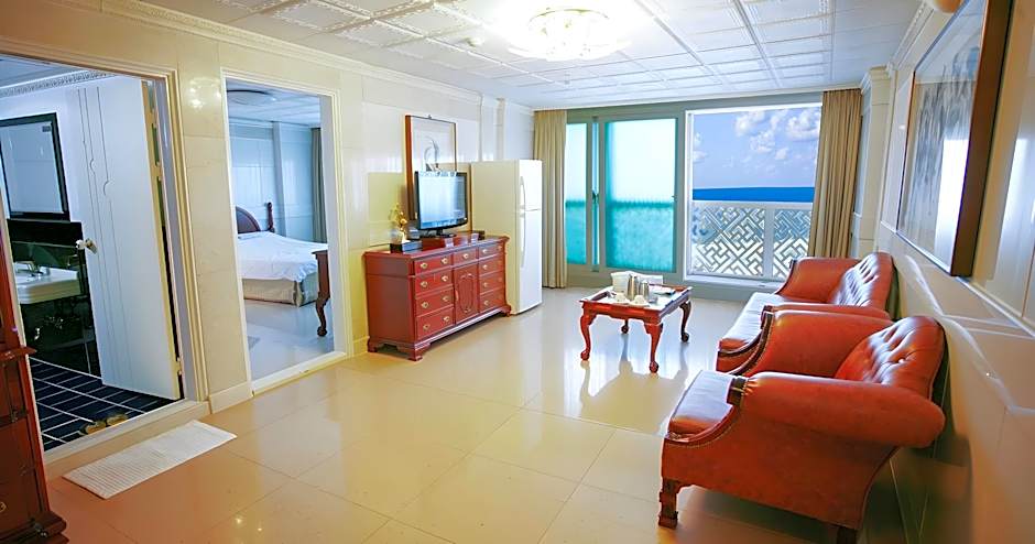 Donghae Boyang Hot Spring Convention Hotel