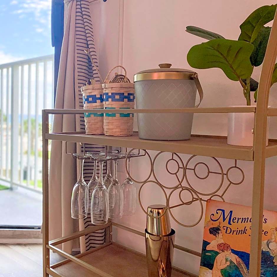 Beach Please condo 2 bedroom 2 bath sleeps 6