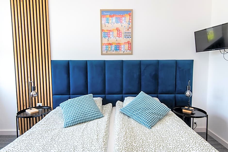 Sapphire Hotel Room Poznan