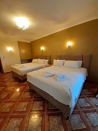 Family Room with Garden View