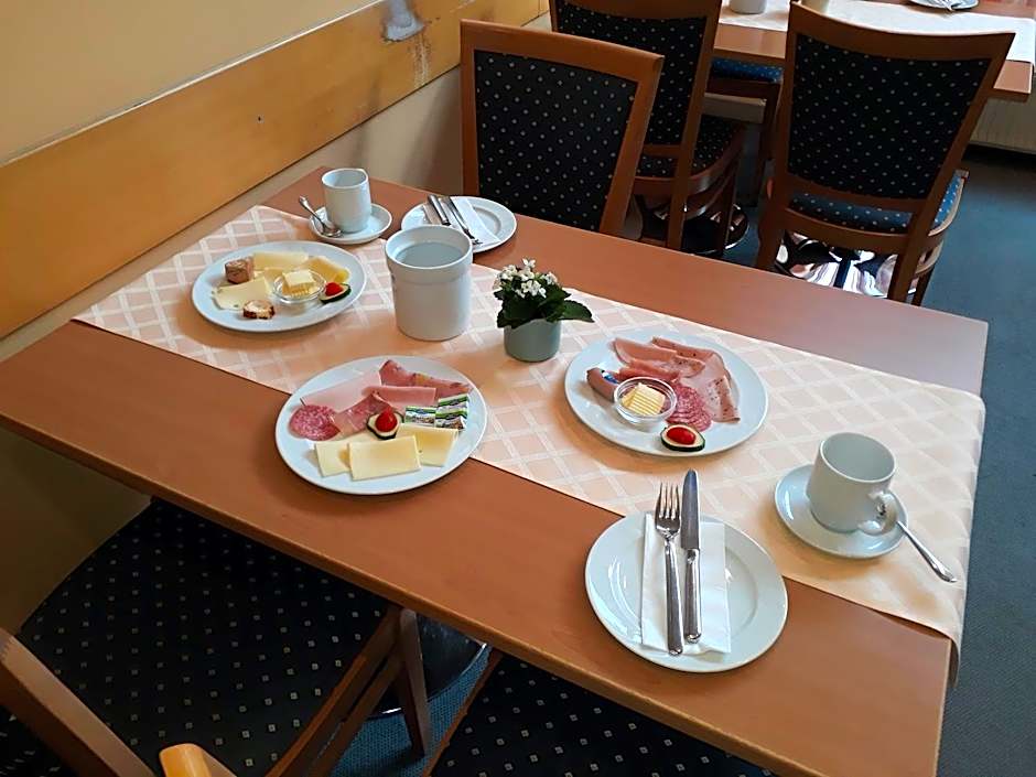 Hotel Garni am Markt - Businesshotel - Frühstücksbuffet - Fahrradabstellplatz - Hunde willkommen