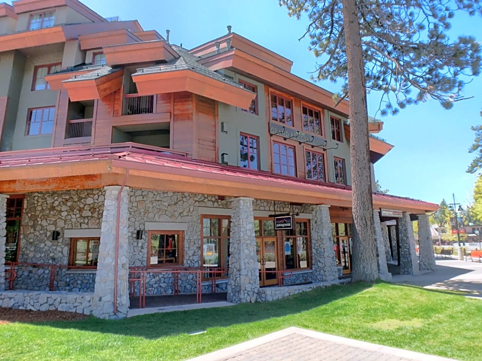 Heavenly Village Condos - Grand Residence