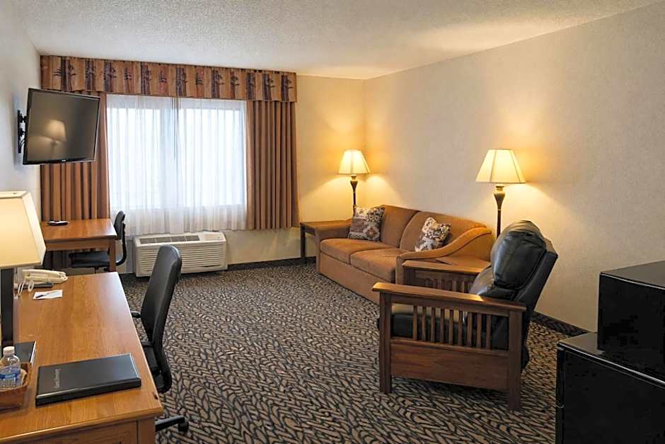Fireside Inn And Suites