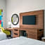 Hampton Inn By Hilton & Suites Springfield
