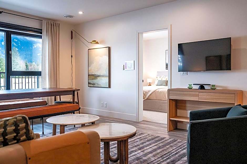 Escape to Revy - Beautifully Designed Condo