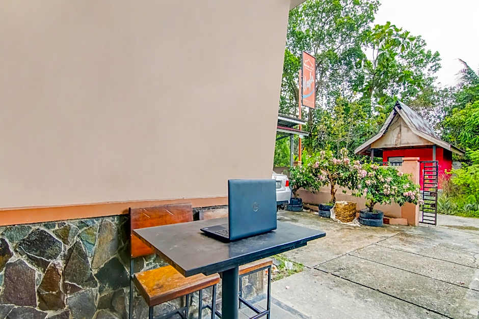 Hotel O Nayla Homestay Syariah Near Koro Koro Panam, Karaoke, Pool, & Cafe