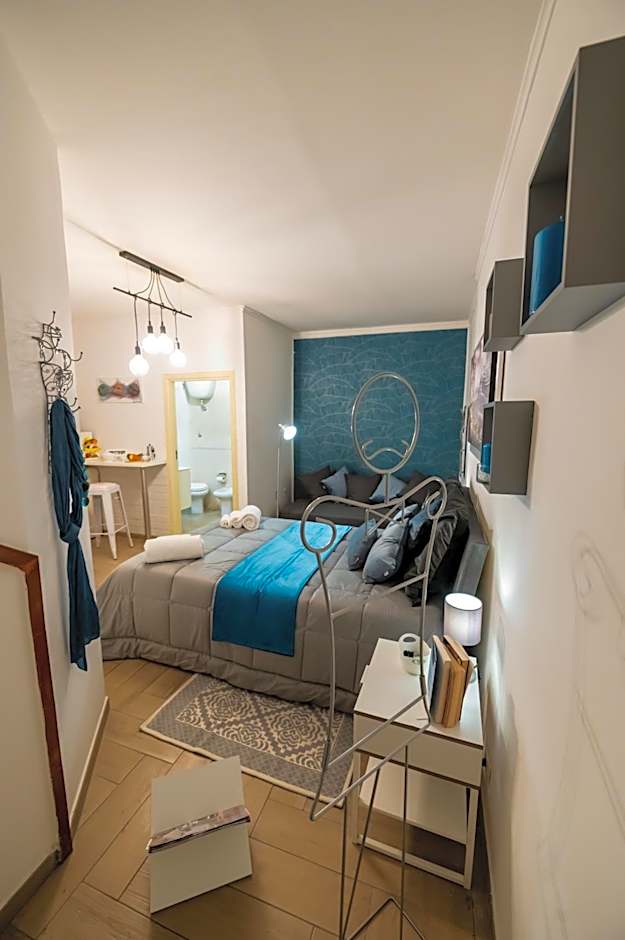 Yes I Know My Room - Magica Napoli