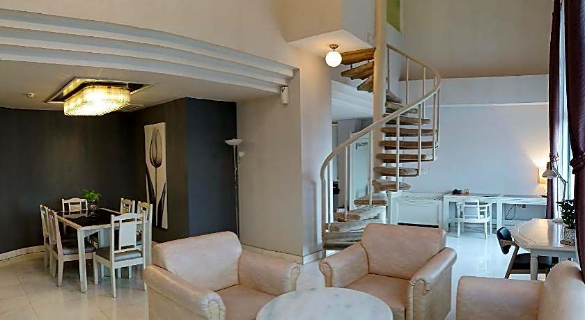 Lux Tychi Hotel Malang