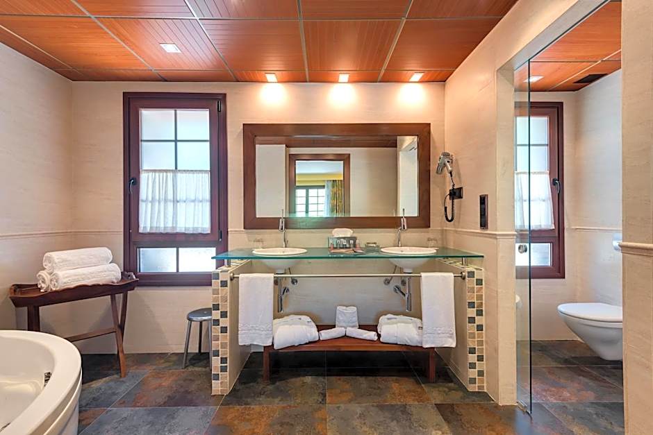 Hotel & Spa Monasterio de Boltana