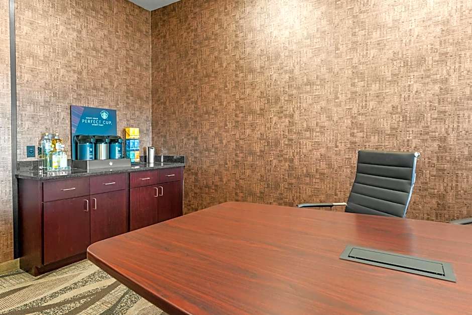 Cobblestone Hotel & Suites - Lynden