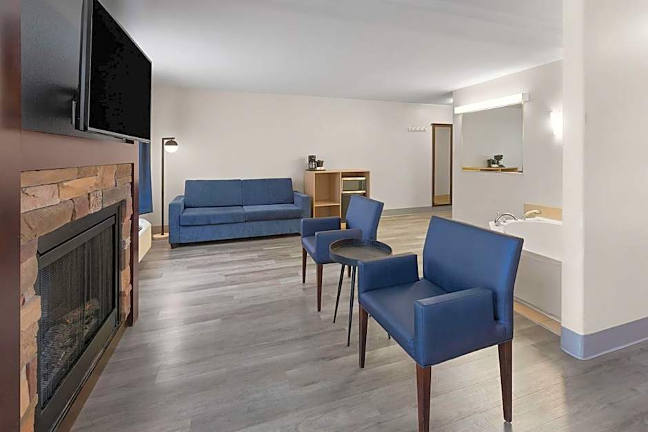 Super 8 by Wyndham Quebec City