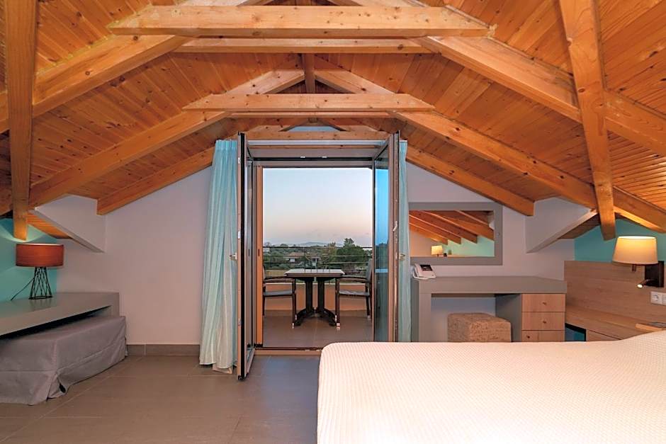 Photo 1 of 5 of Loft