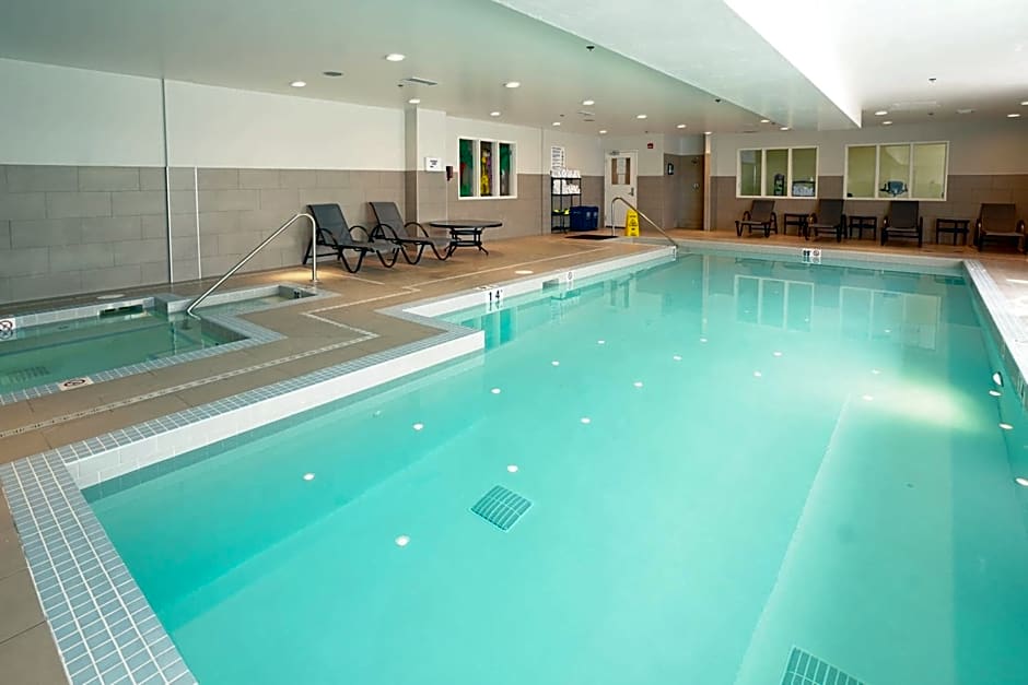 Fairfield Inn & Suites by Marriott Airdrie