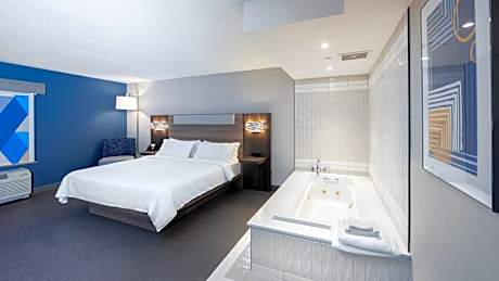 King Feature Room with Jetted Tub