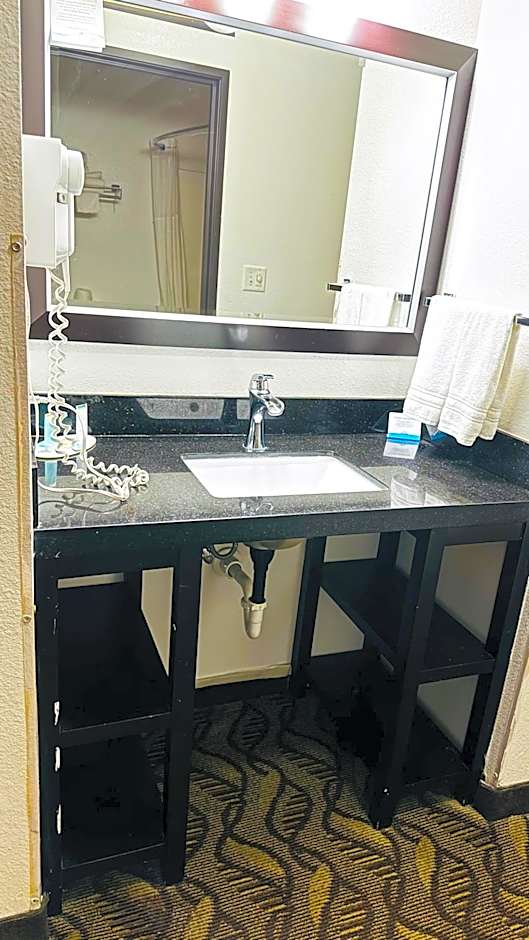 Days Inn by Wyndham North Platte