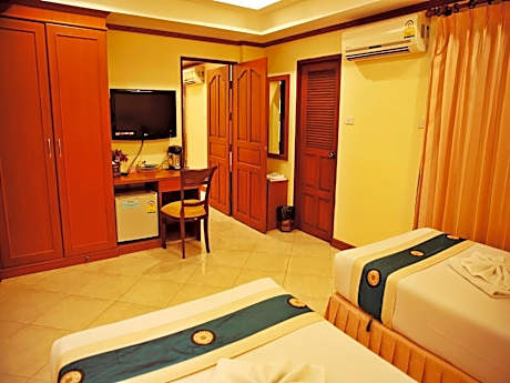 Deluxe Family Room