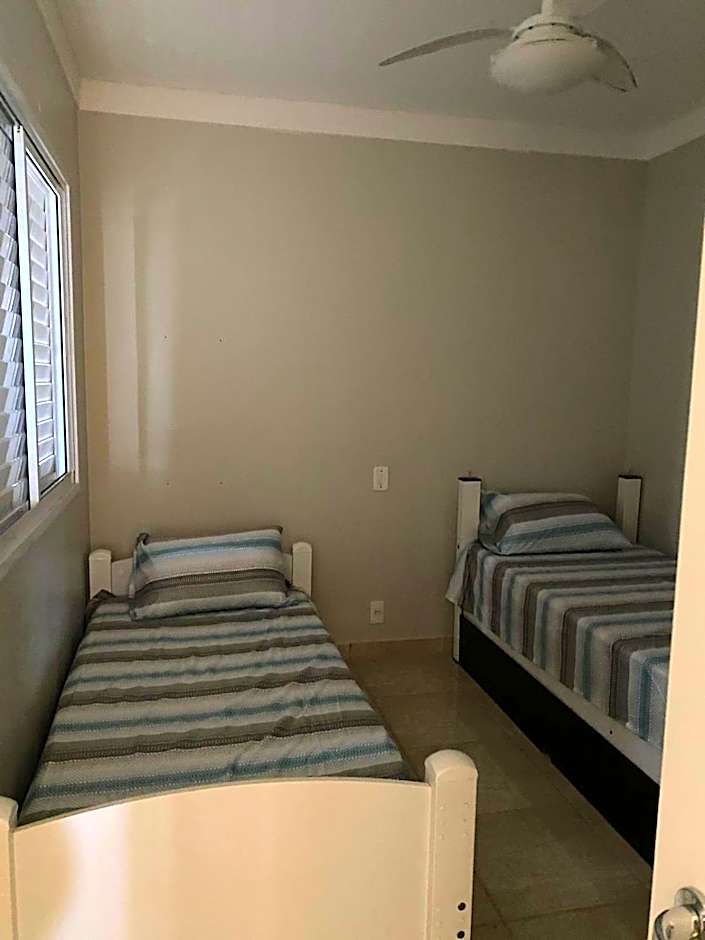 Apartamento encantador com piscina