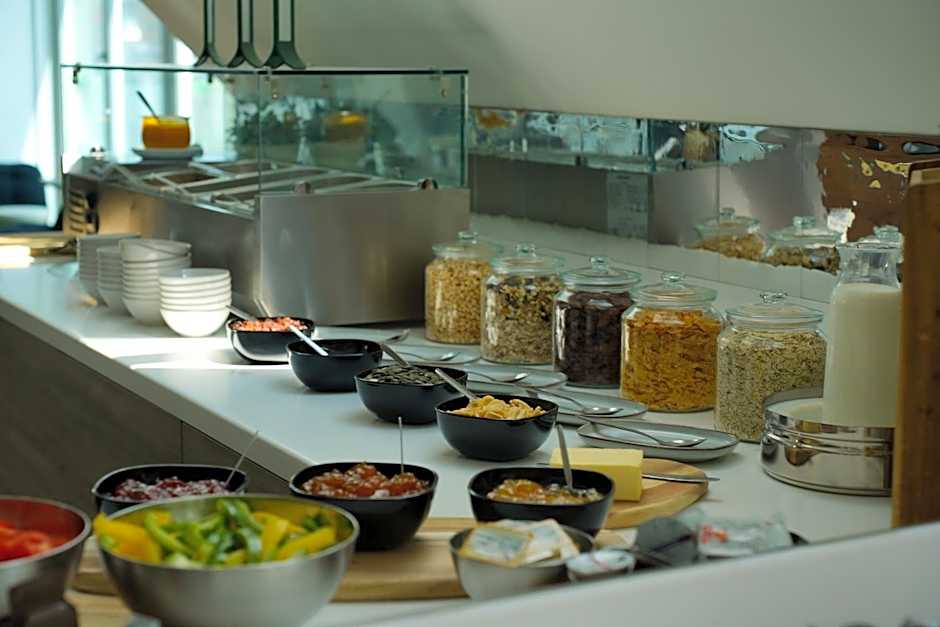 HB1 Schönbrunn Budget & Design