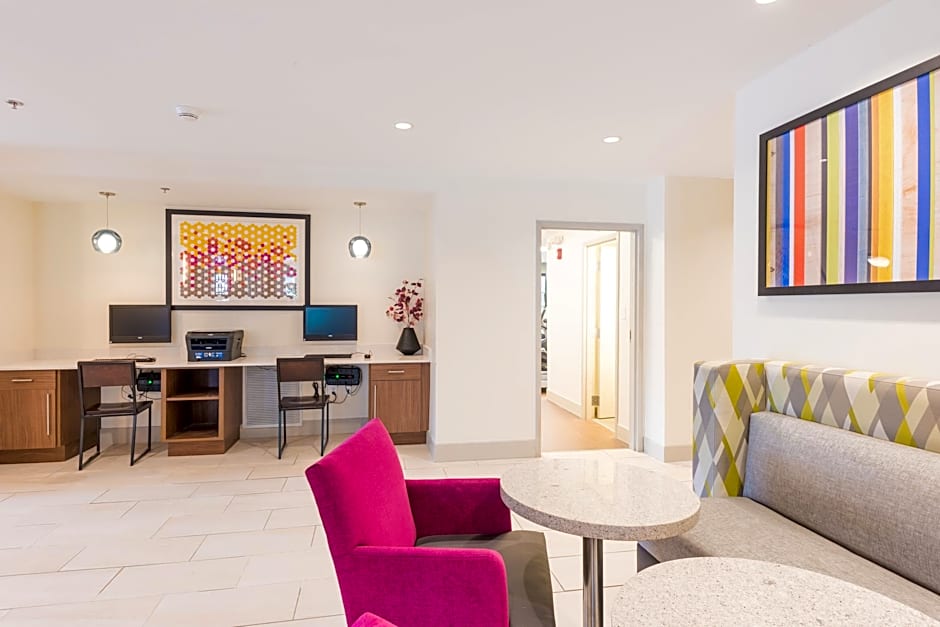 Holiday Inn Express Charleston US Highway 17 & I-526 By IHG