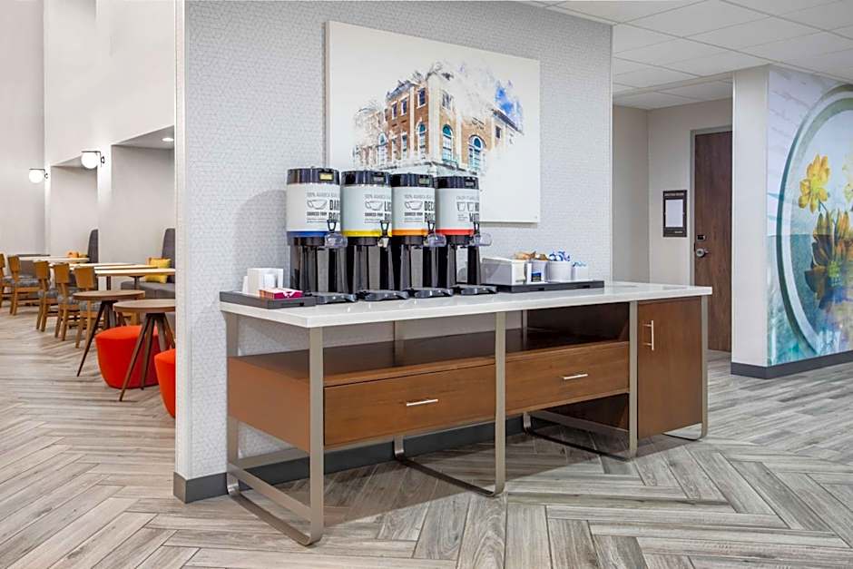 Hampton Inn By Hilton & Suites Muncie