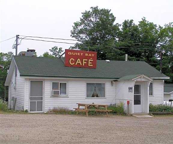 Quiet Bay Inn & Café