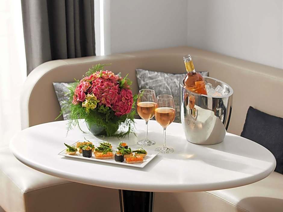 Sofitel Paris-Arc De Triomphe