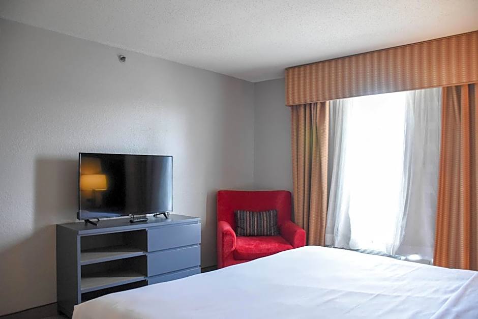 Country Inn & Suites by Radisson, Bloomington-Normal West, IL