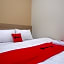 RedDoorz Plus near UMS Solo 2
