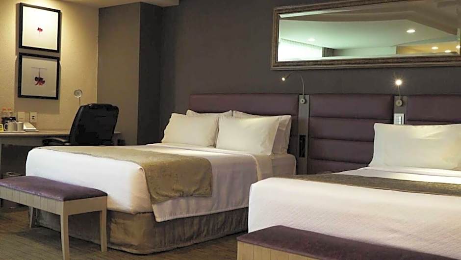 Crowne Plaza Toluca - Lancaster By IHG