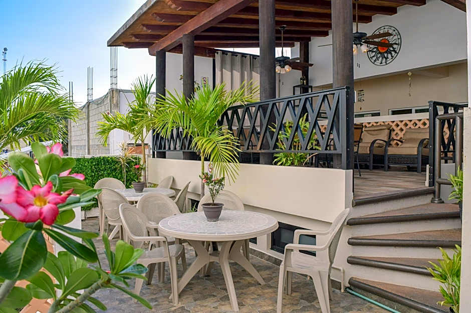 Hotel Bucaneros