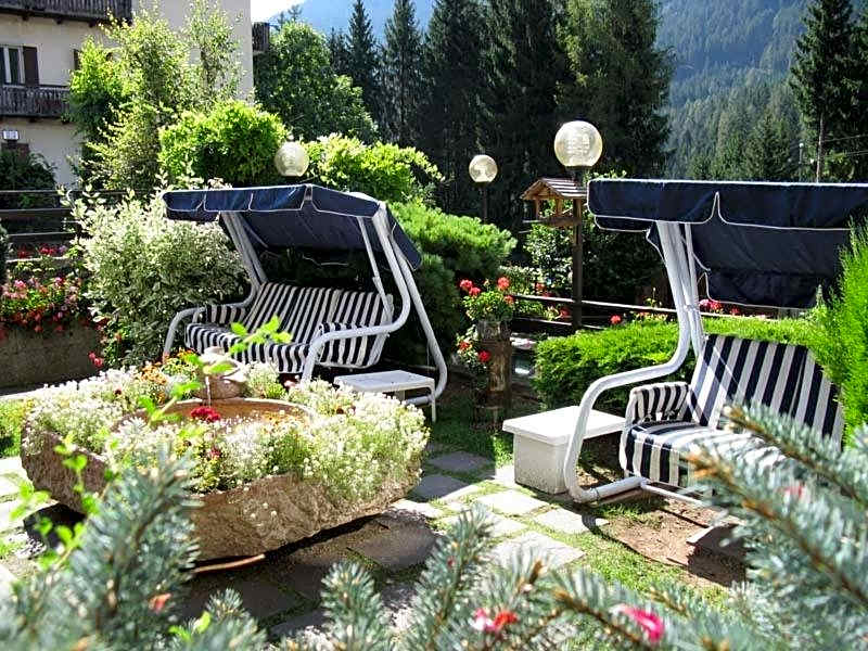 Albergo Miravalle-Tre Cime Views