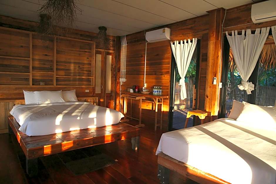 Baan​ Tonlamphu​ Pakpra