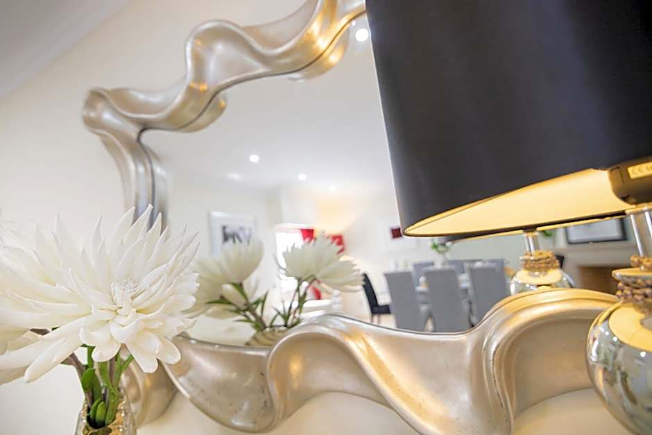 Sunny, The House - AL