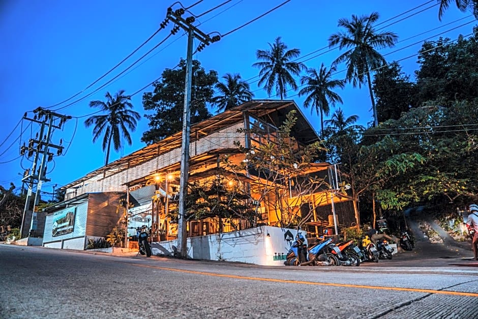 Warehouse Hostel Koh Tao