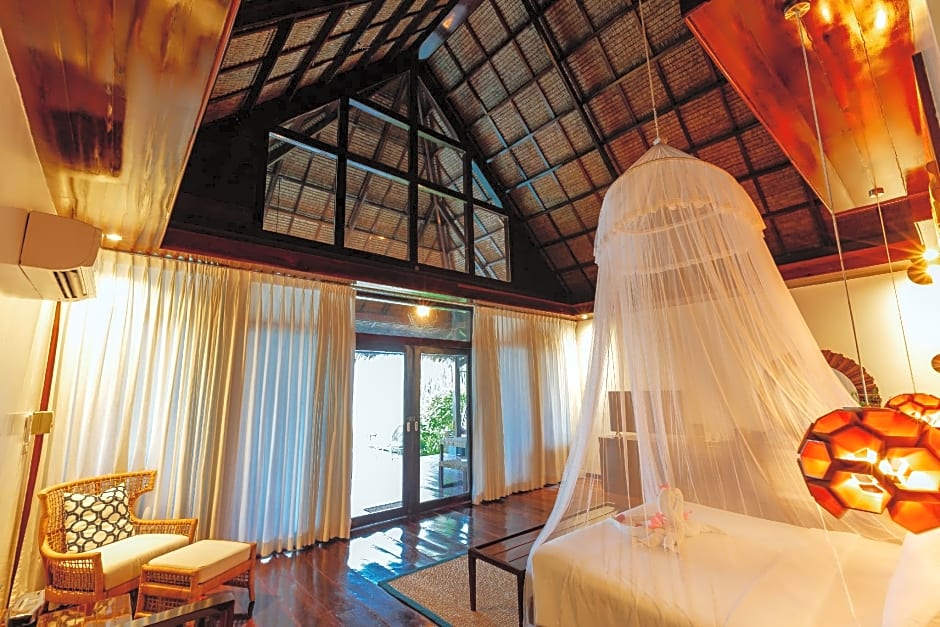 Photo 1 of 10 of Ocean Suite