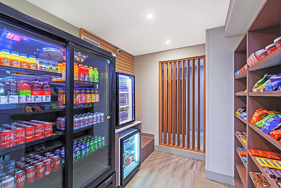 Holiday Inn Express Hotel & Suites Dallas Lewisville By IHG