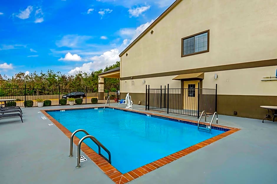 Best Western Pineywoods Inn