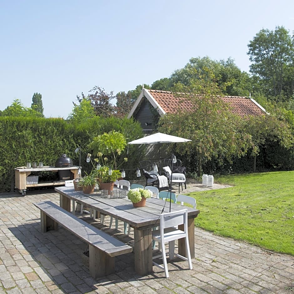 B & B Meet the Dutch